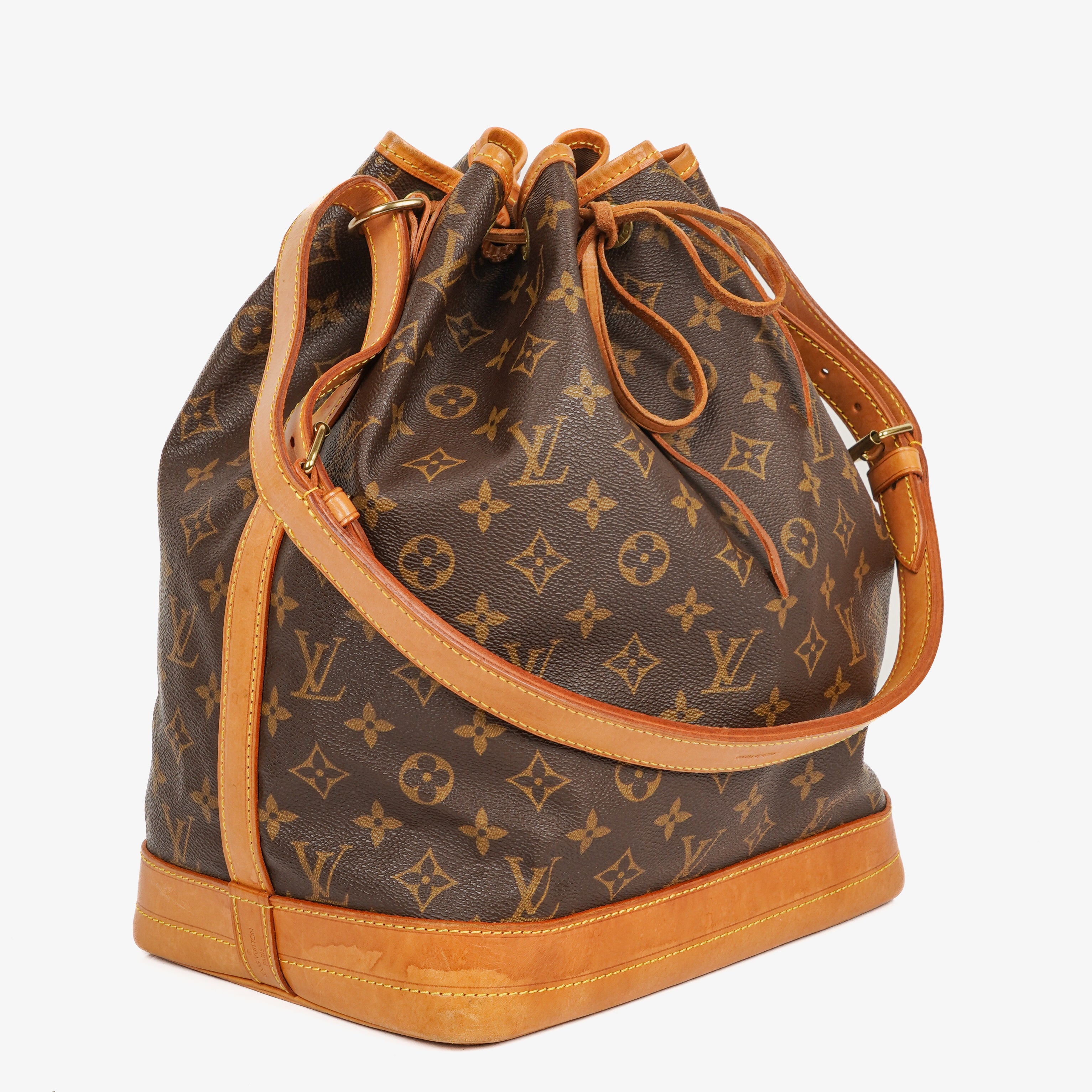 Louis Vuitton Noe Grande GM Monogram Canvas Shoulder Bag