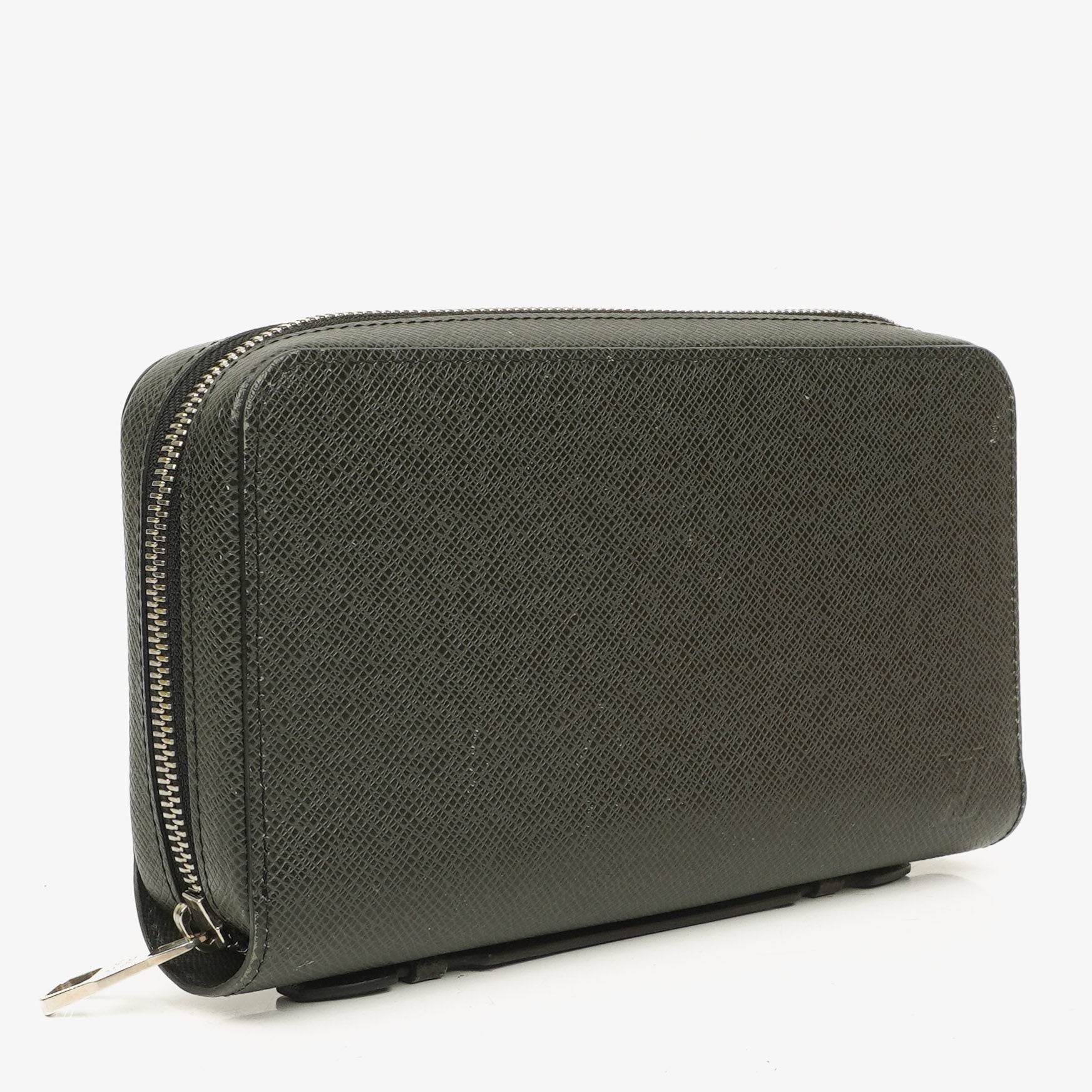 Louis Vuitton Glacier Taiga Leather Zippy XL Wallet 