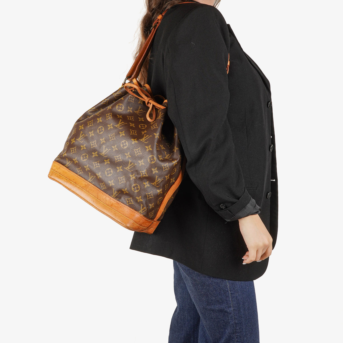 Louis Vuitton Noe Grande GM Monogram Canvas Shoulder Bag