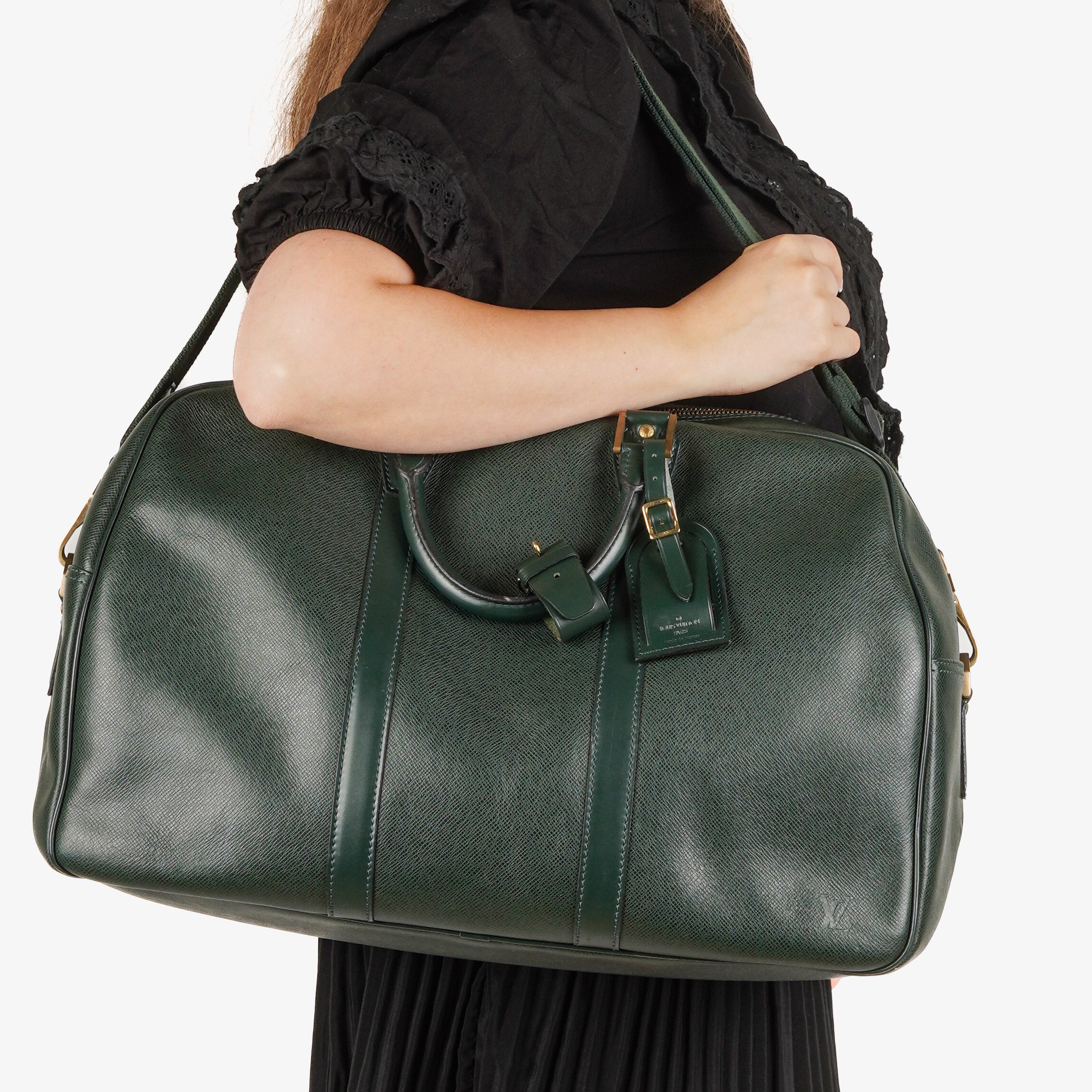 Louis Vuitton Kendall Epicea Green Taiga Leather Bag