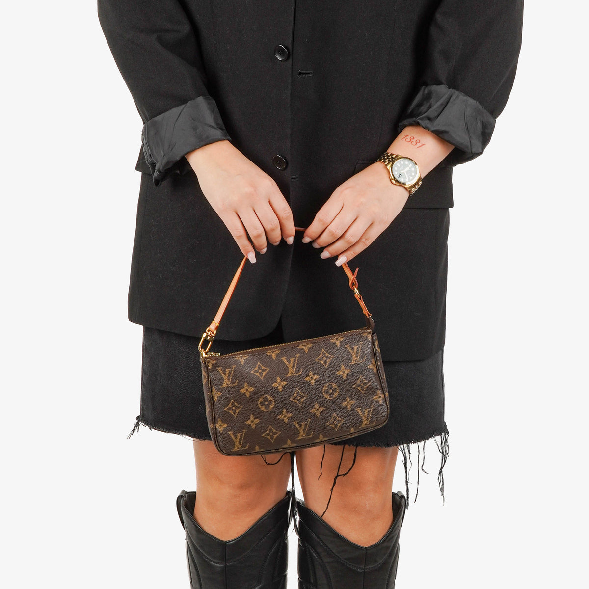 Louis Vuitton Pochette Accessoires Monogram Canvas Clutch Handbag
