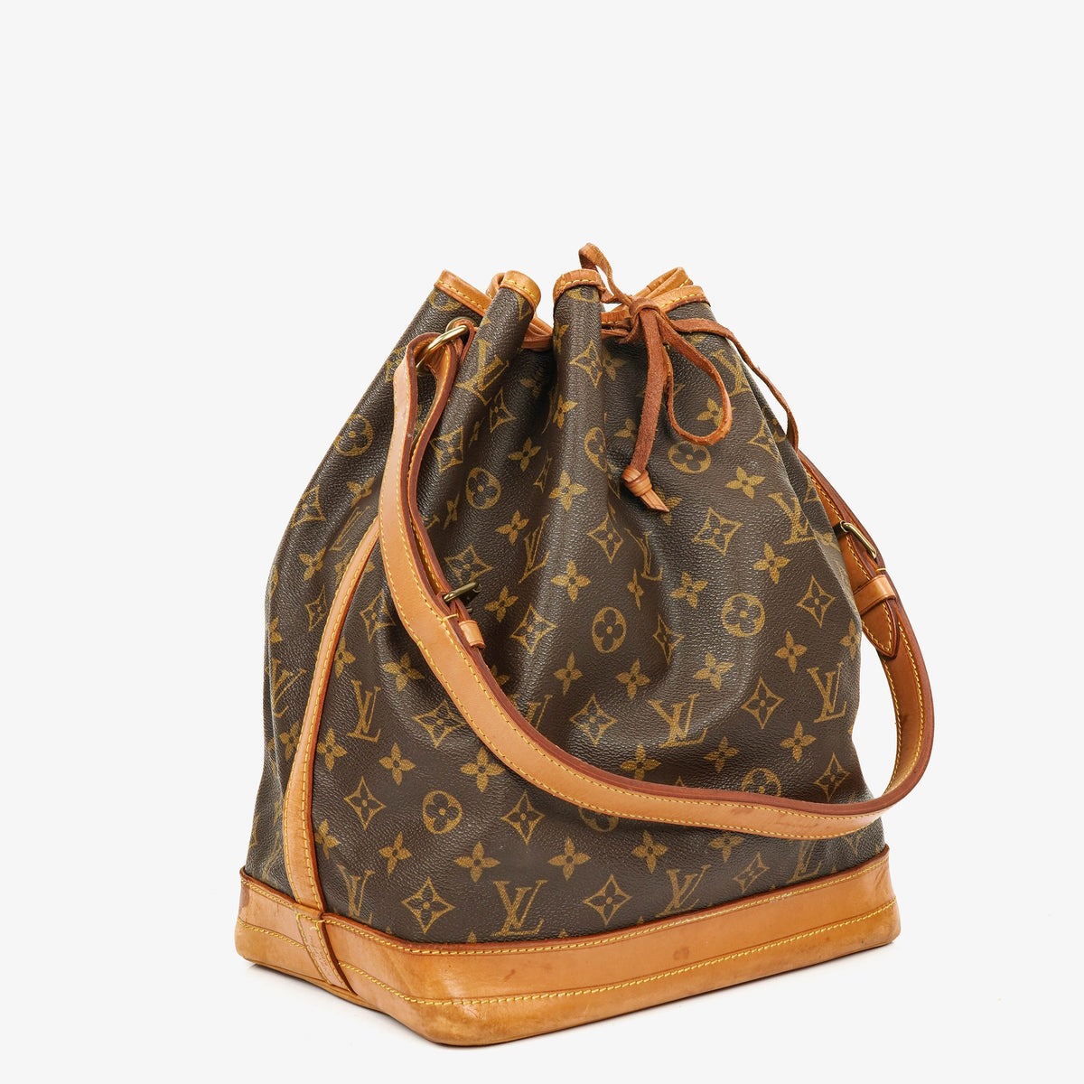 Louis Vuitton Noe Grande GM Monogram Canvas Shoulder Bag