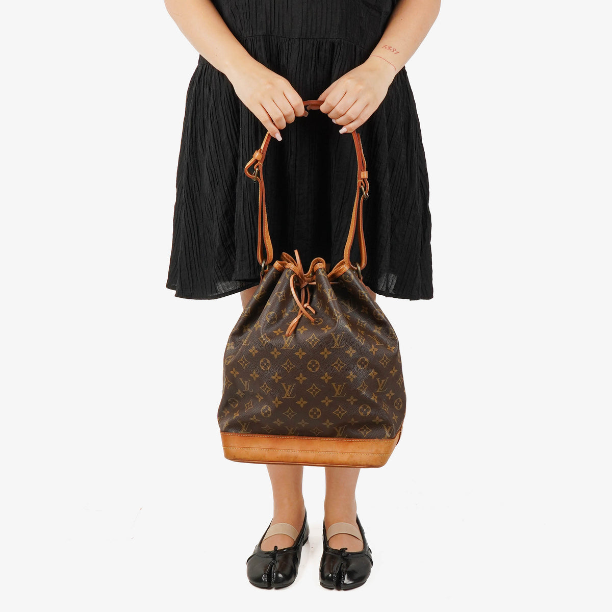 Louis Vuitton Noe GM Monogram Canvas Shoulder Bag
