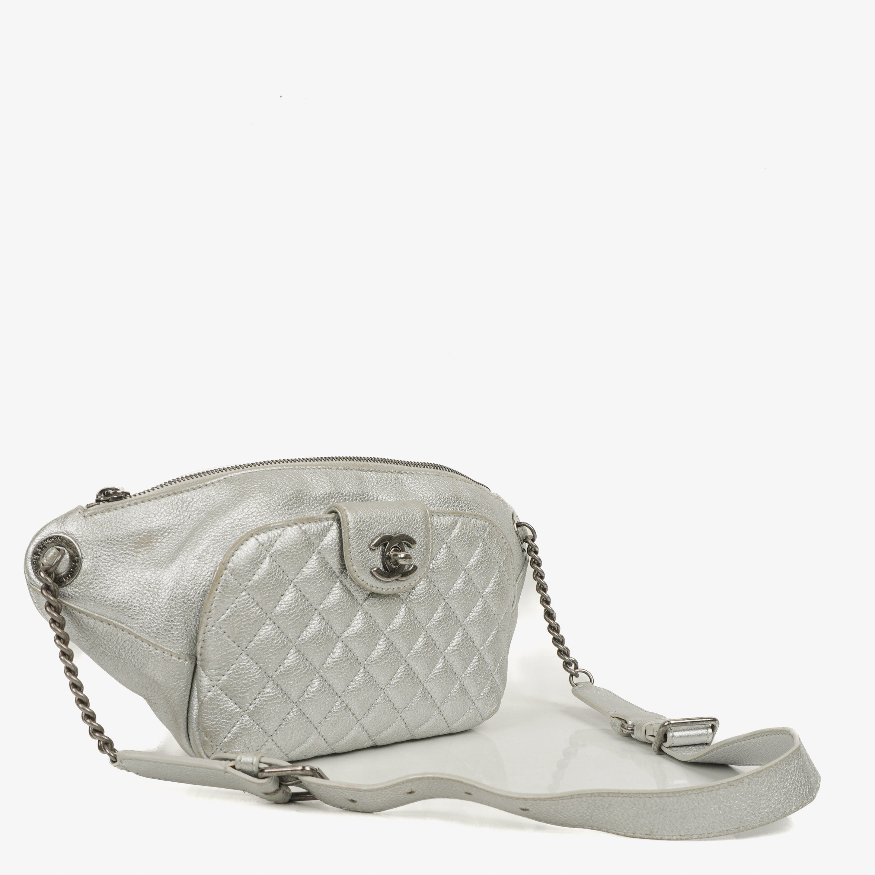 Chanel Silber Metallic Genarbtes Kalbsleder Casual Rock Bauchtasche