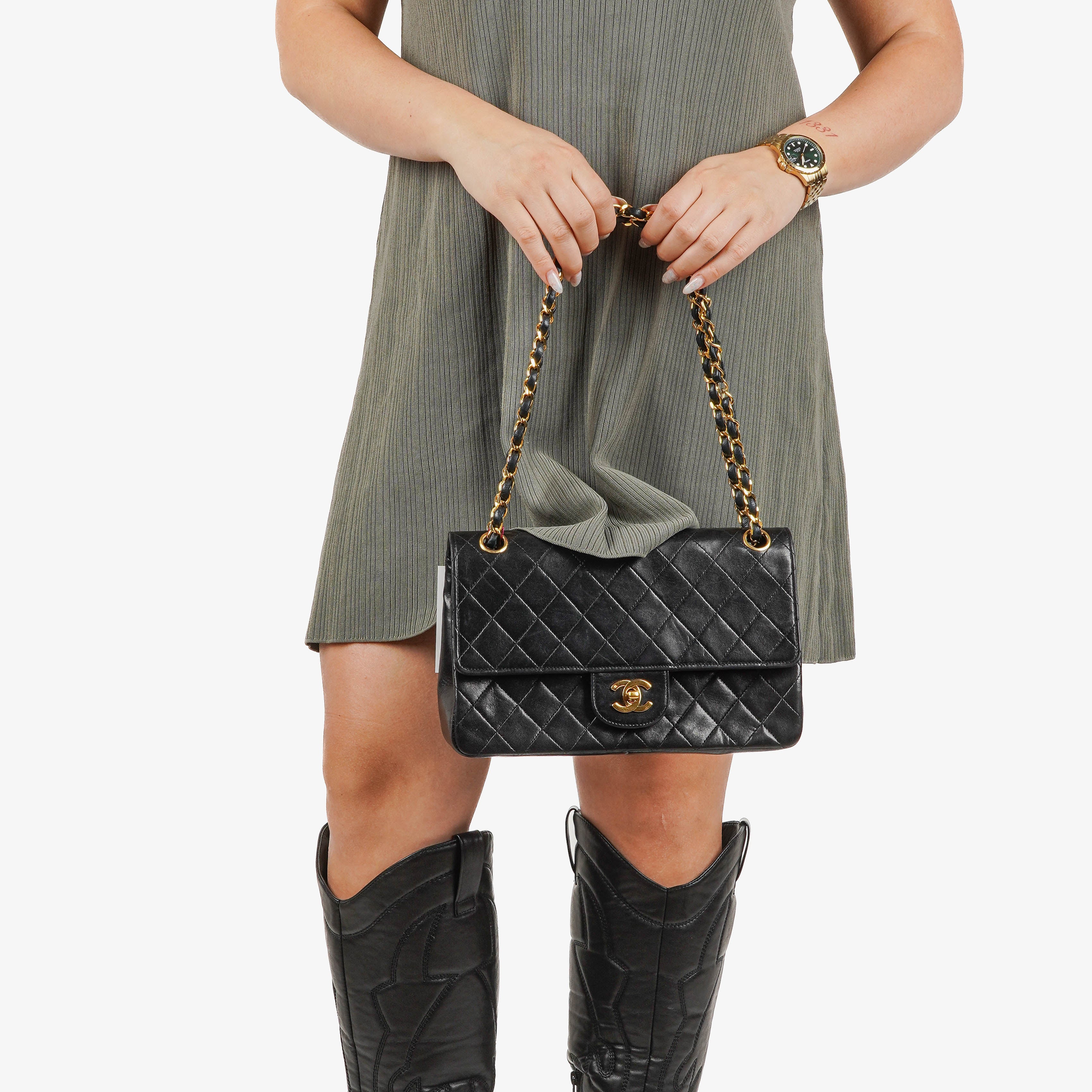 Chanel Vintage Medium Classic Double Flap Bag Black Quilted Leather 24K Gold-Plated Hardware