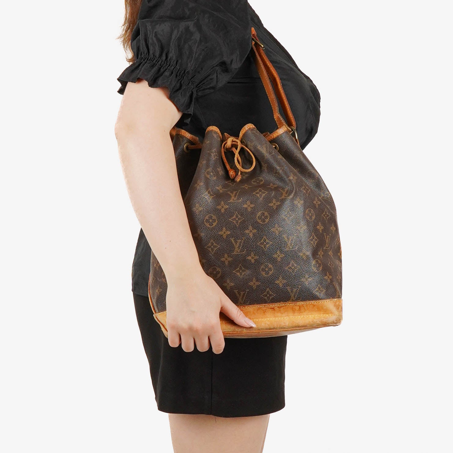 Louis Vuitton Noe GM Monogram Canvas Shoulder Bag