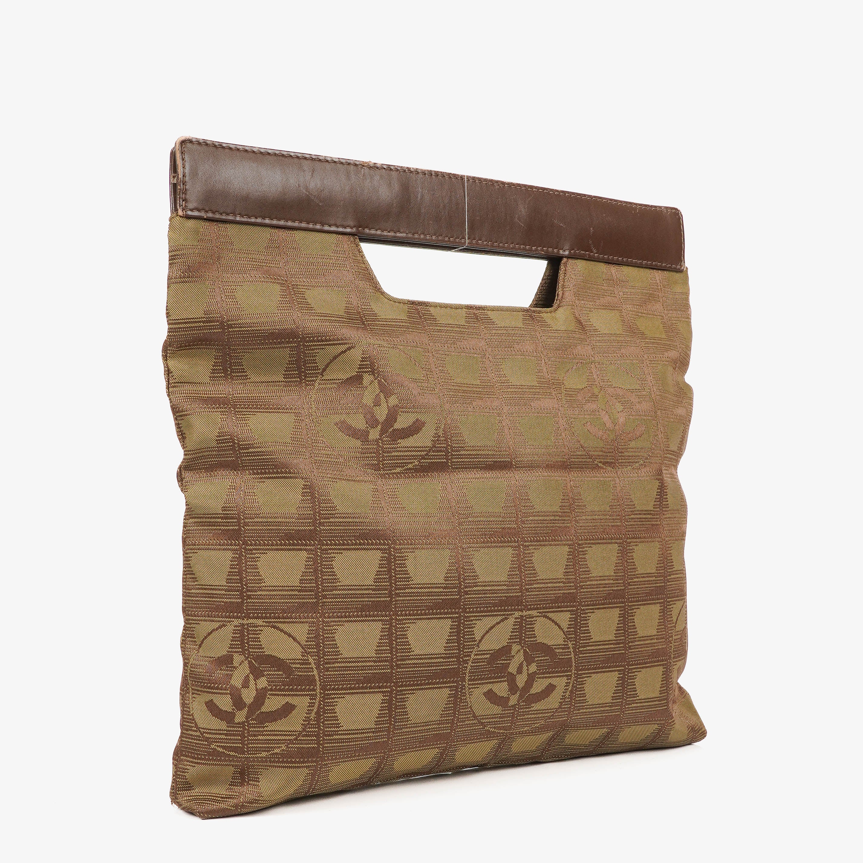Chanel Beige New Travel Ligne Nylon Bag