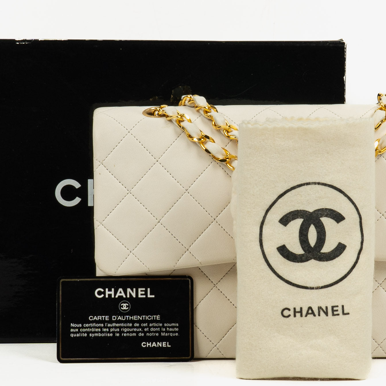 Chanel Medium Classic Vintage Double Flap Bag In White Quilted Lambskin And 24K Gold-Plated Hardware