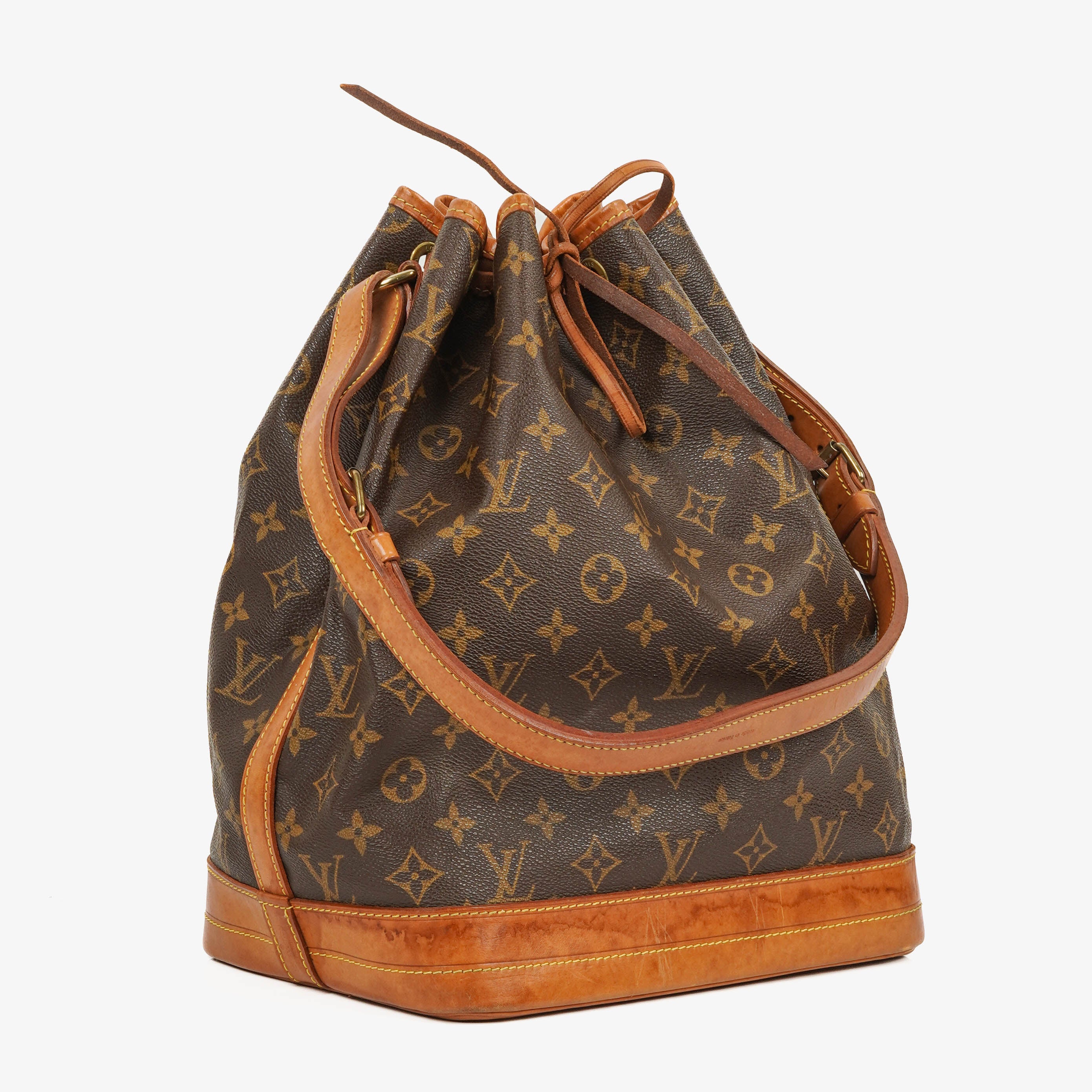 Louis Vuitton Noe Grande GM Monogram Canvas Shoulder Bag