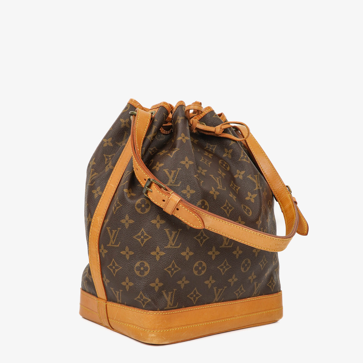 Louis Vuitton Noe Grande GM Monogram Canvas Shoulder Bag