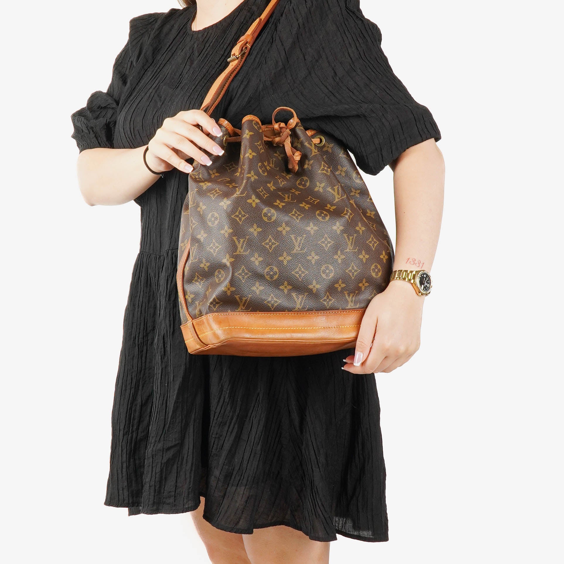 Louis Vuitton Noe GM Monogram Canvas Shoulder Bag