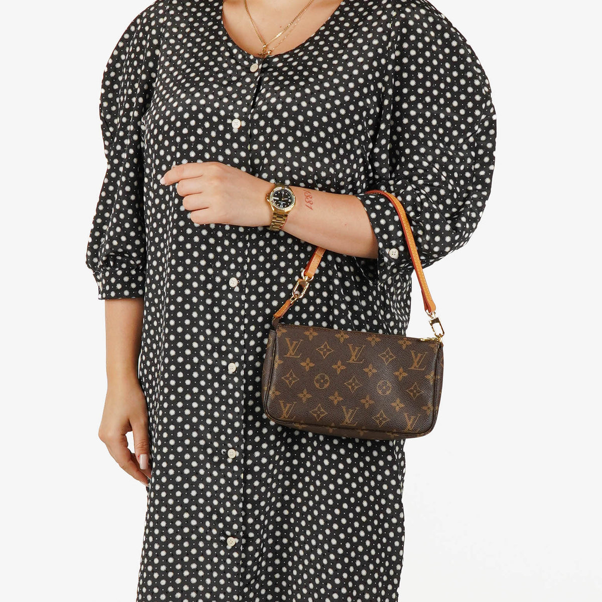 Louis Vuitton Pochette Accessoires Monogram Canvas Clutch Handbag