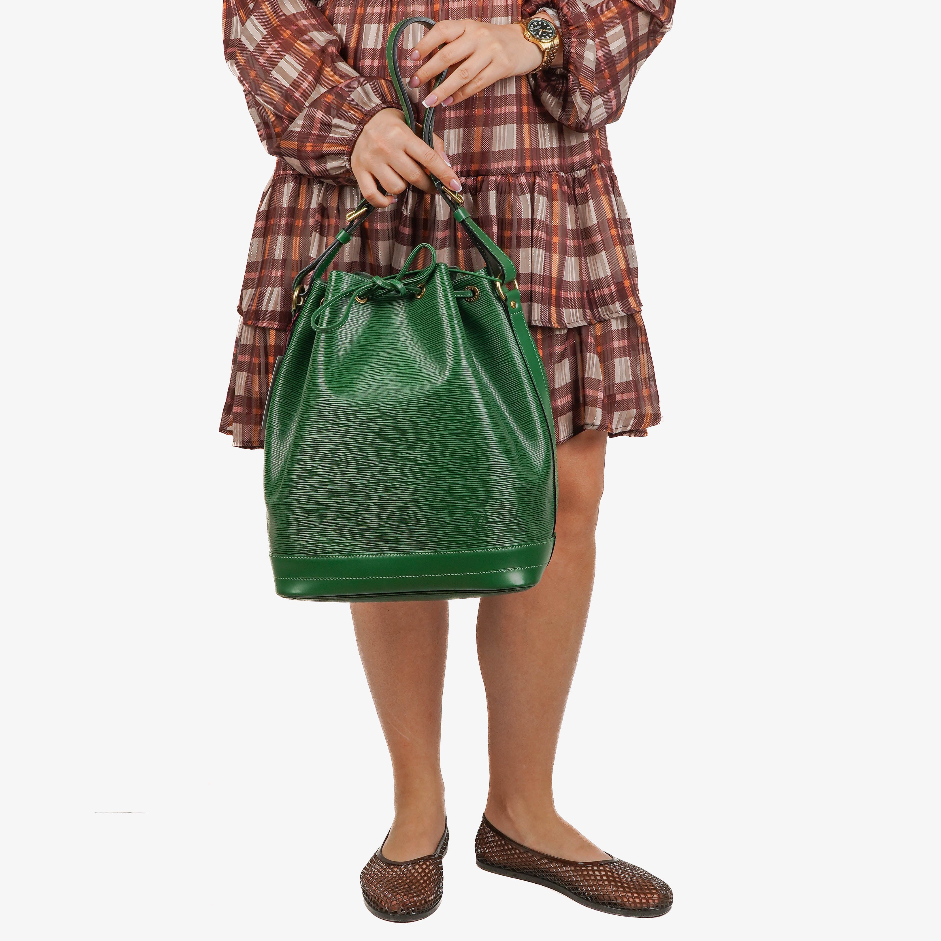 Louis Vuitton Noe Grande GM Green EPI Leather Shoulder Bag