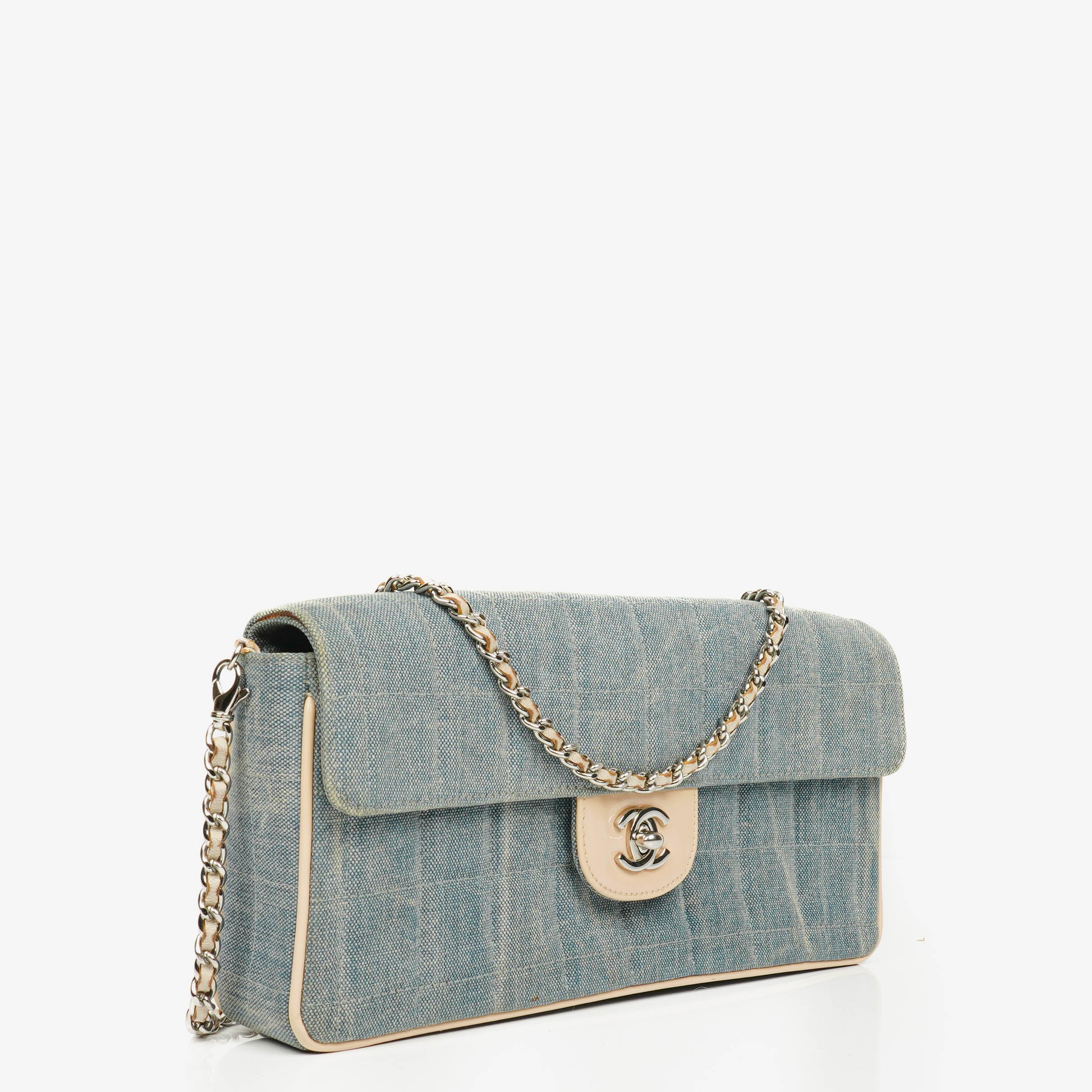 Chanel Blaue Denim East West Chocolate Bar Tasche