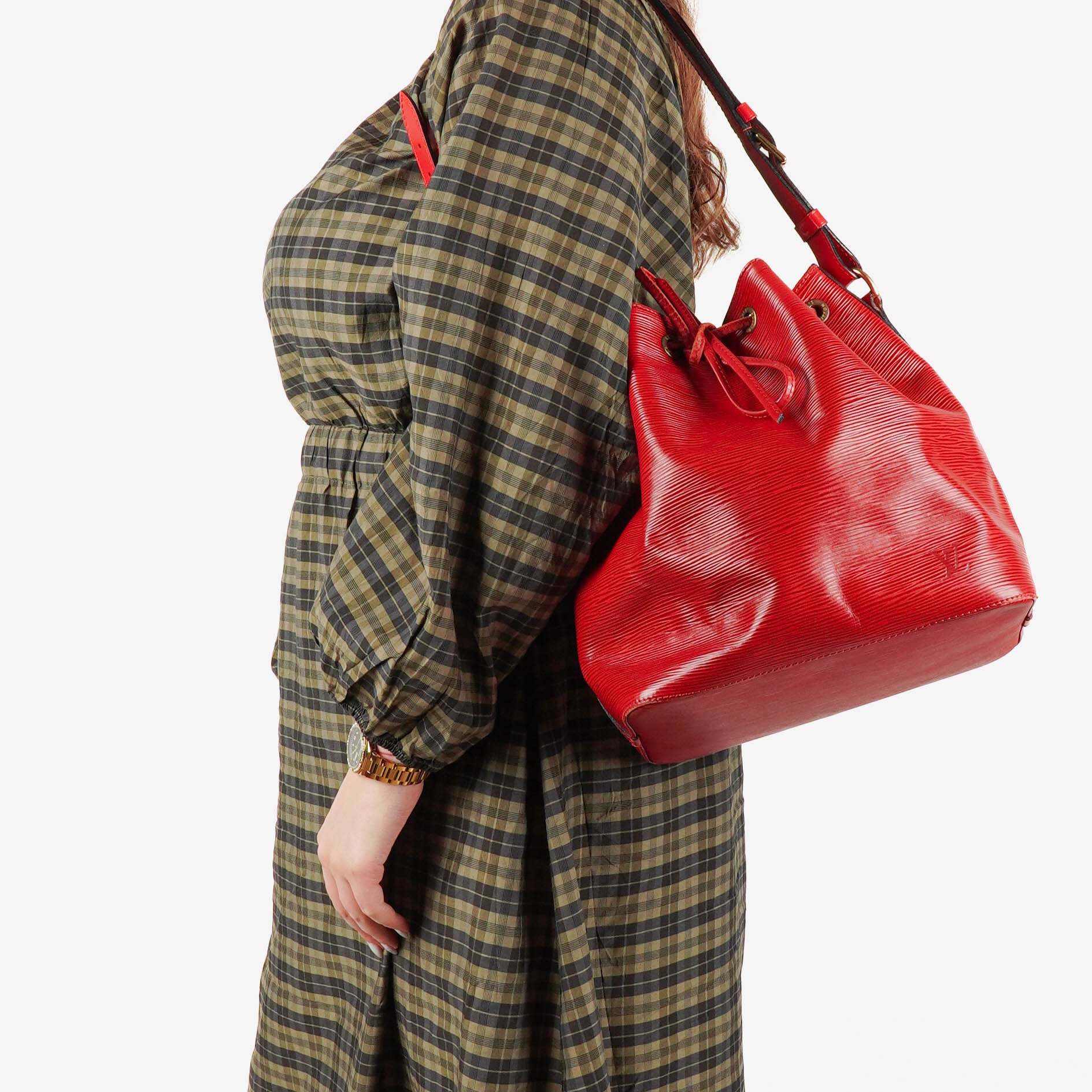 Sac à bandoulière Louis Vuitton Petit Noe en cuir EPI rouge