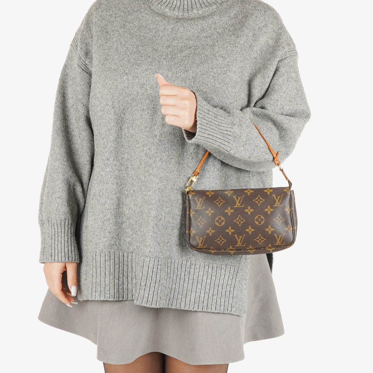Louis Vuitton Pochette Accessoires Monogram Canvas Clutch Handbag