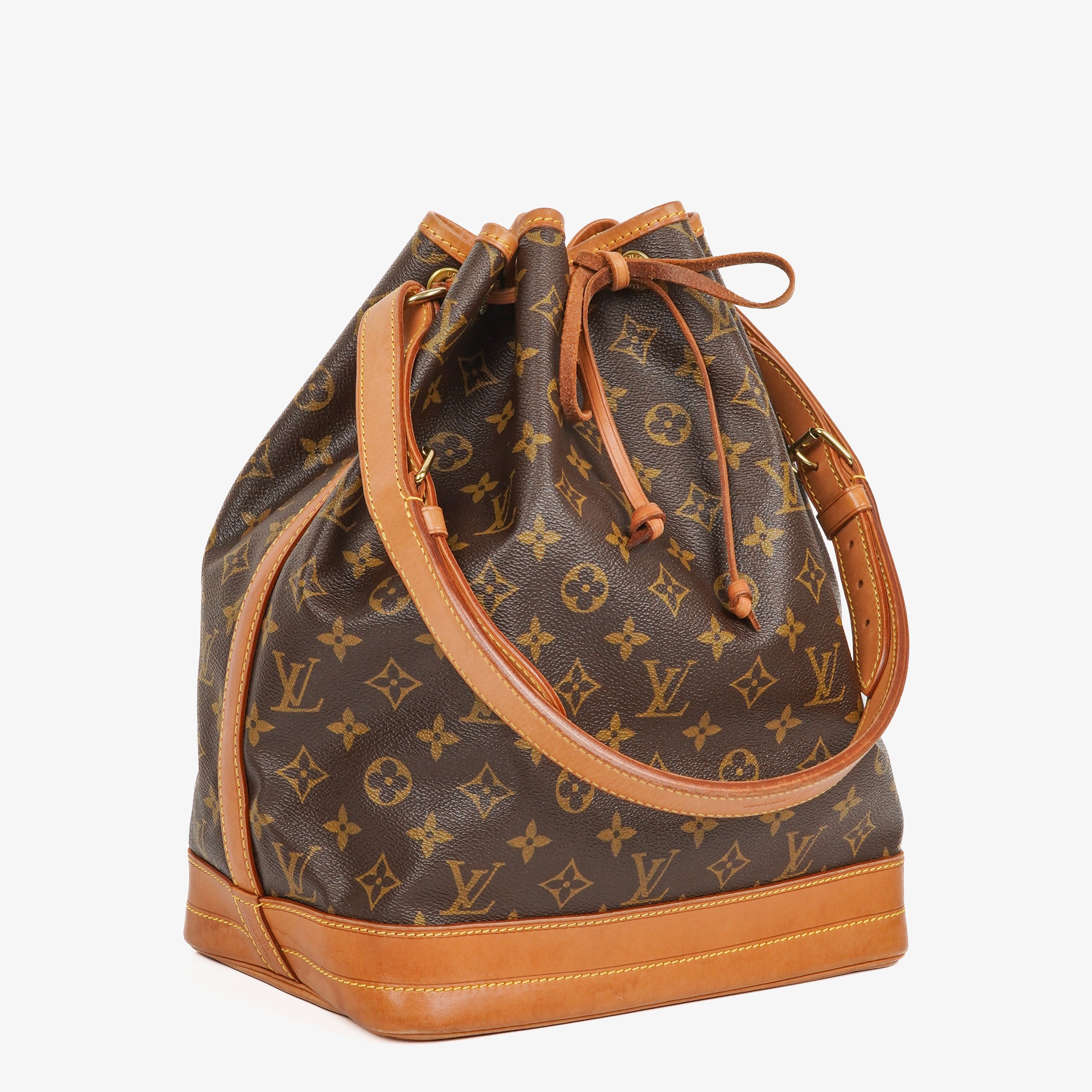 Louis Vuitton Noe Grande GM Monogram Canvas Shoulder Bag