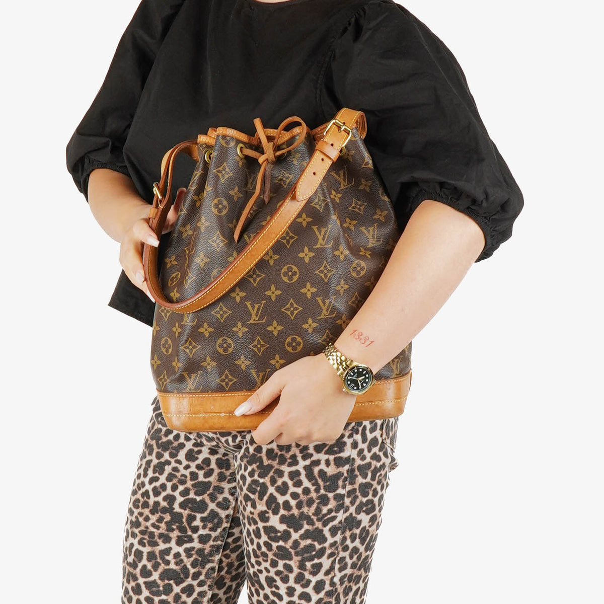 Louis Vuitton Noe GM Monogram Canvas Shoulder Bag