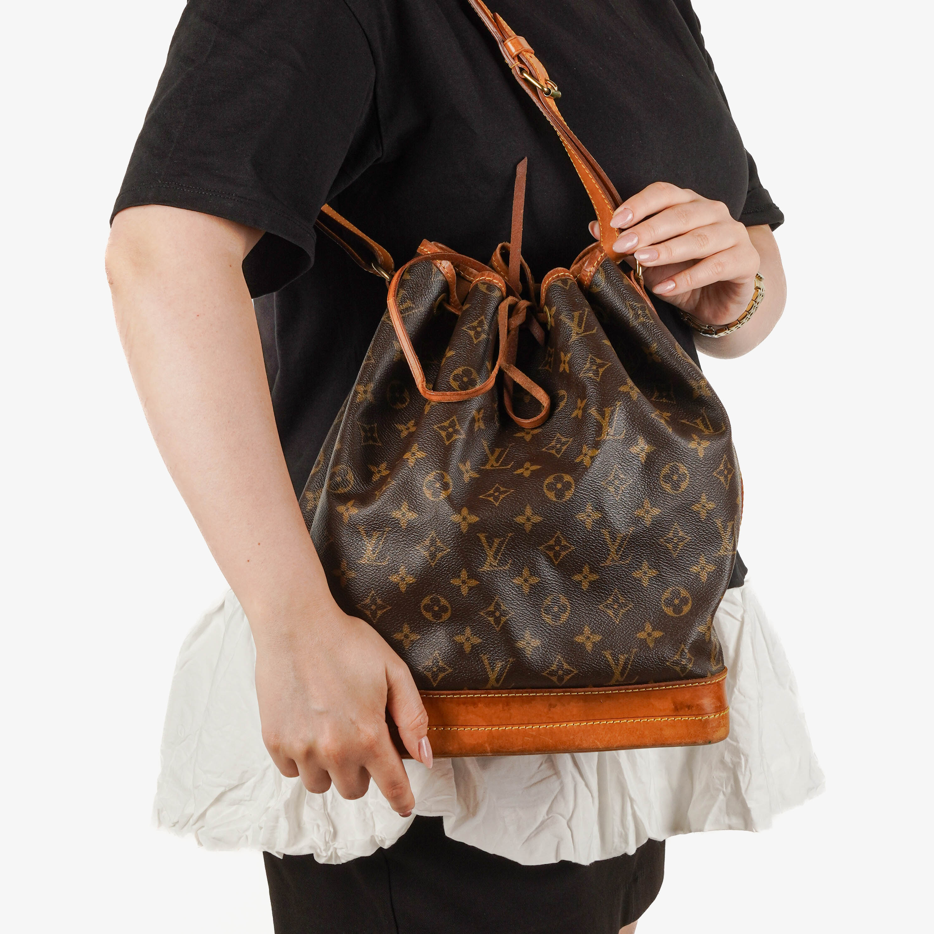 Louis Vuitton Noe Grande GM Monogram Canvas Shoulder Bag