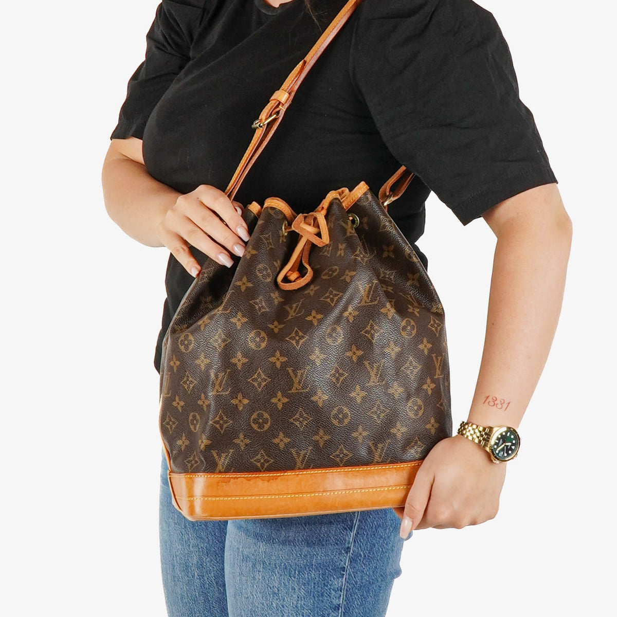 Louis Vuitton Noe Grande GM Monogram Canvas Shoulder Bag