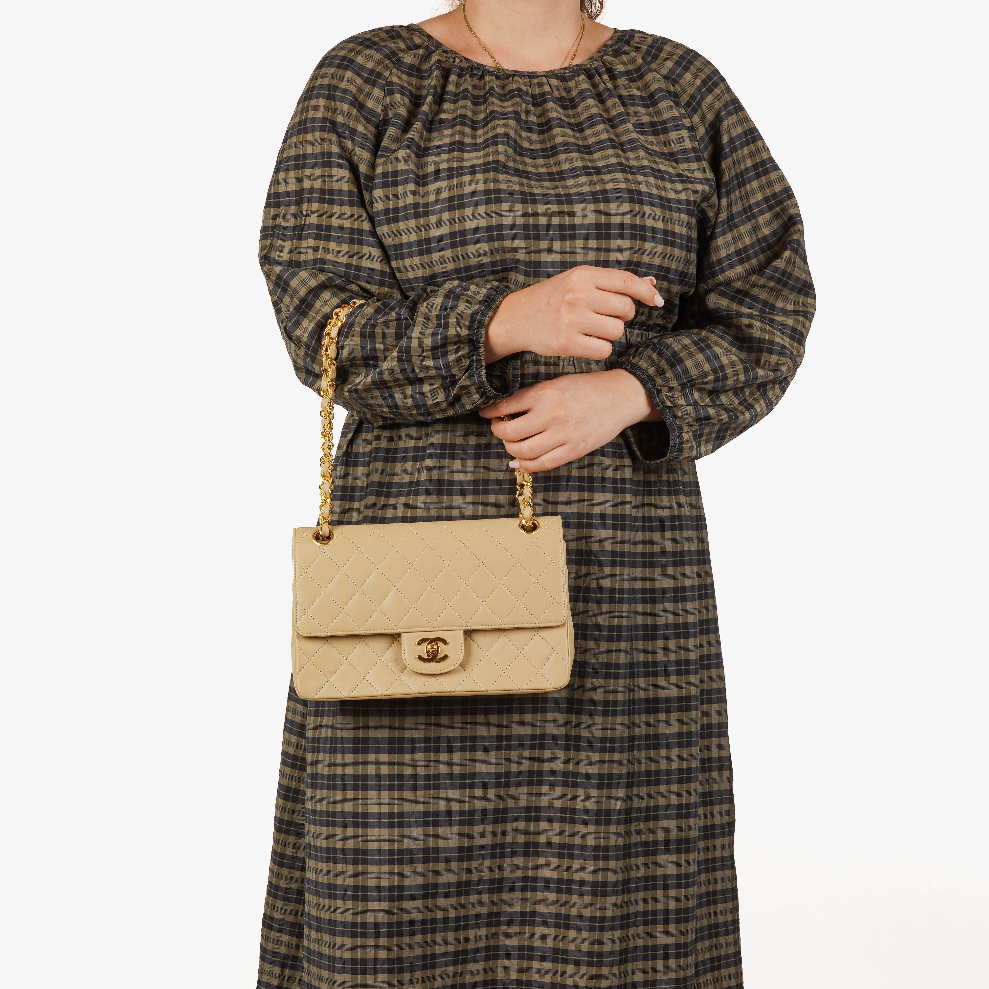 Chanel Medium Classic Vintage Double Flap Bag Beige Quilted Lambskin 24K Gold-Plated Hardware