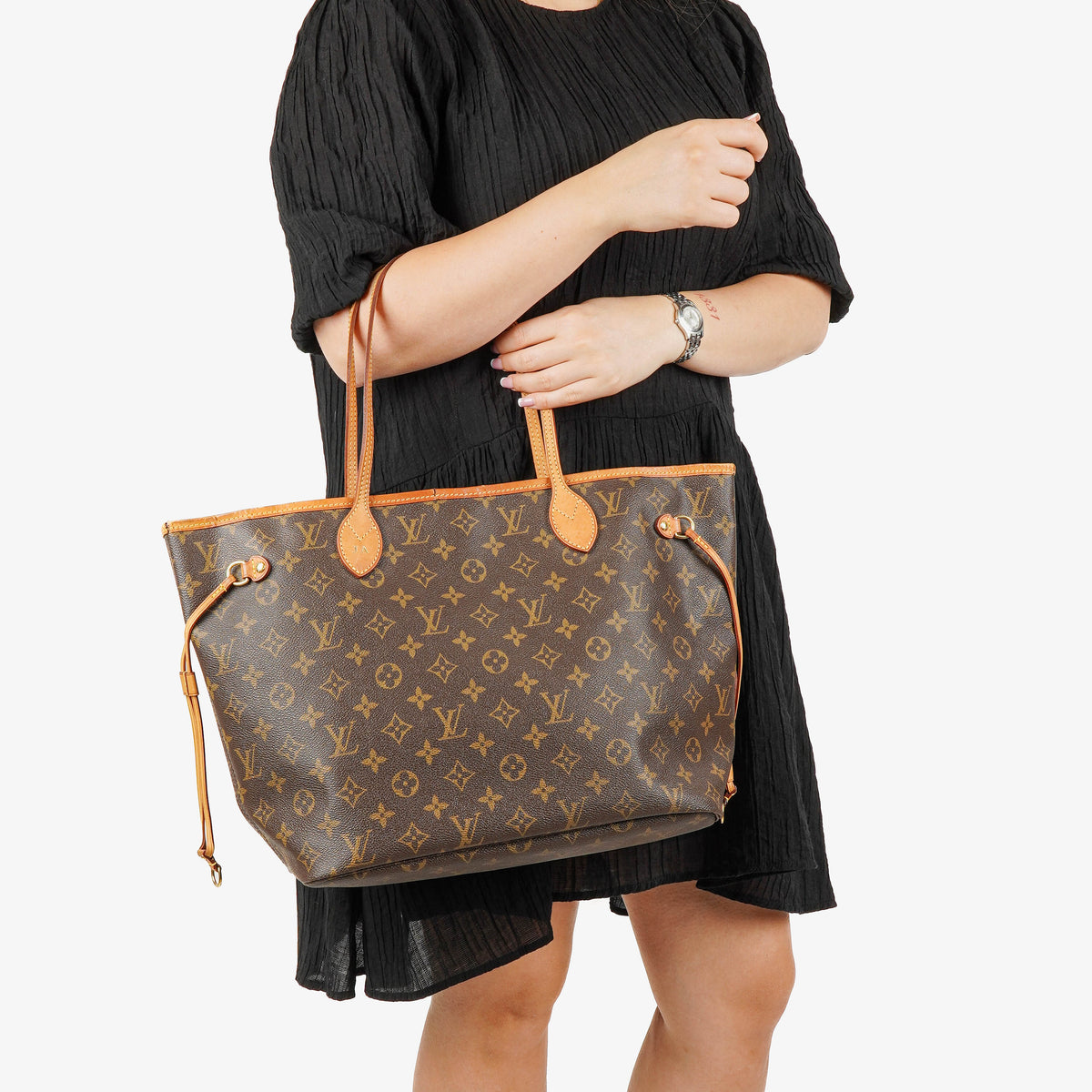 Louis Vuitton Neverfull MM Monogram Canvas Tote Bag