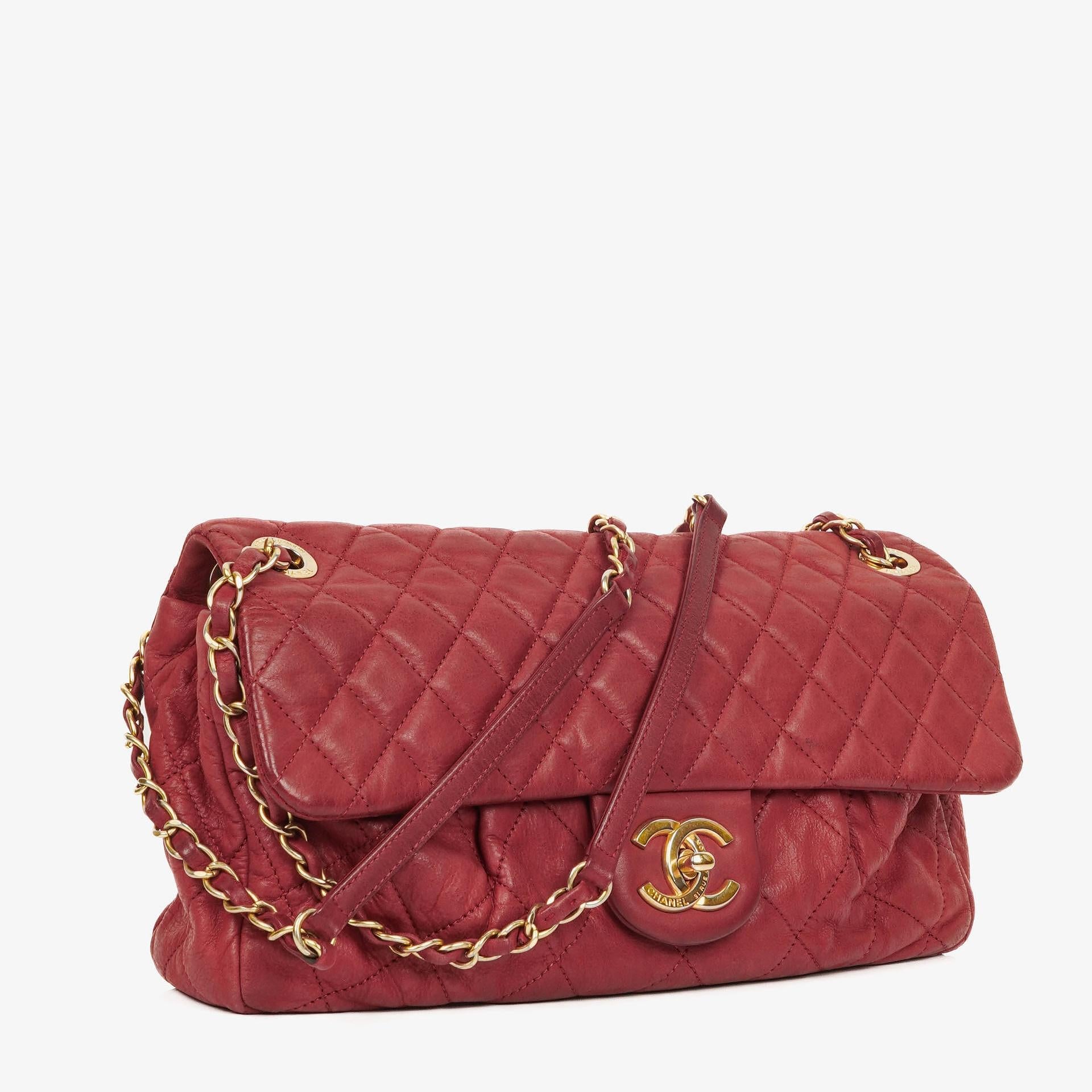 Chanel Chic Single Flap Bag Quilted Iridescent Calfskin With Gold-Tone Hardware