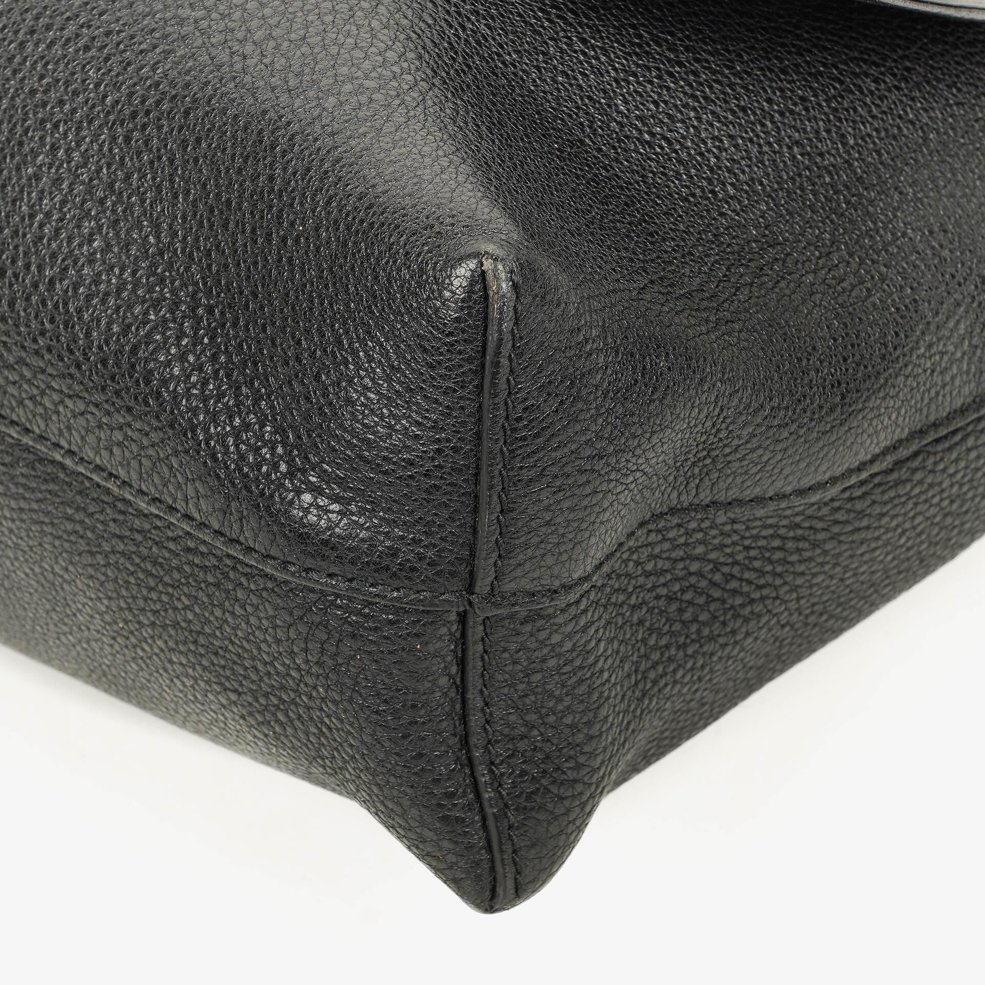 Gucci Pebbled Black Leather Messenger Bag