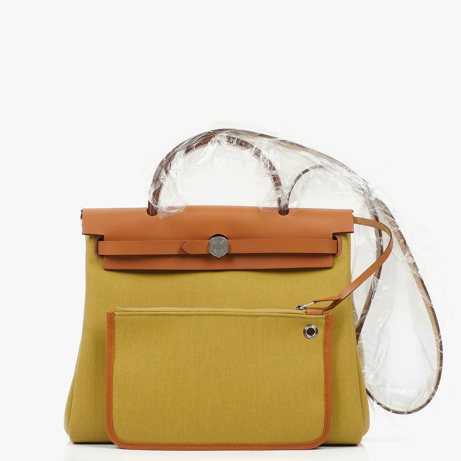 Hermes Herbag 31 Zip Retourne PM Vache Hunter Military Toile Ginger Naturel