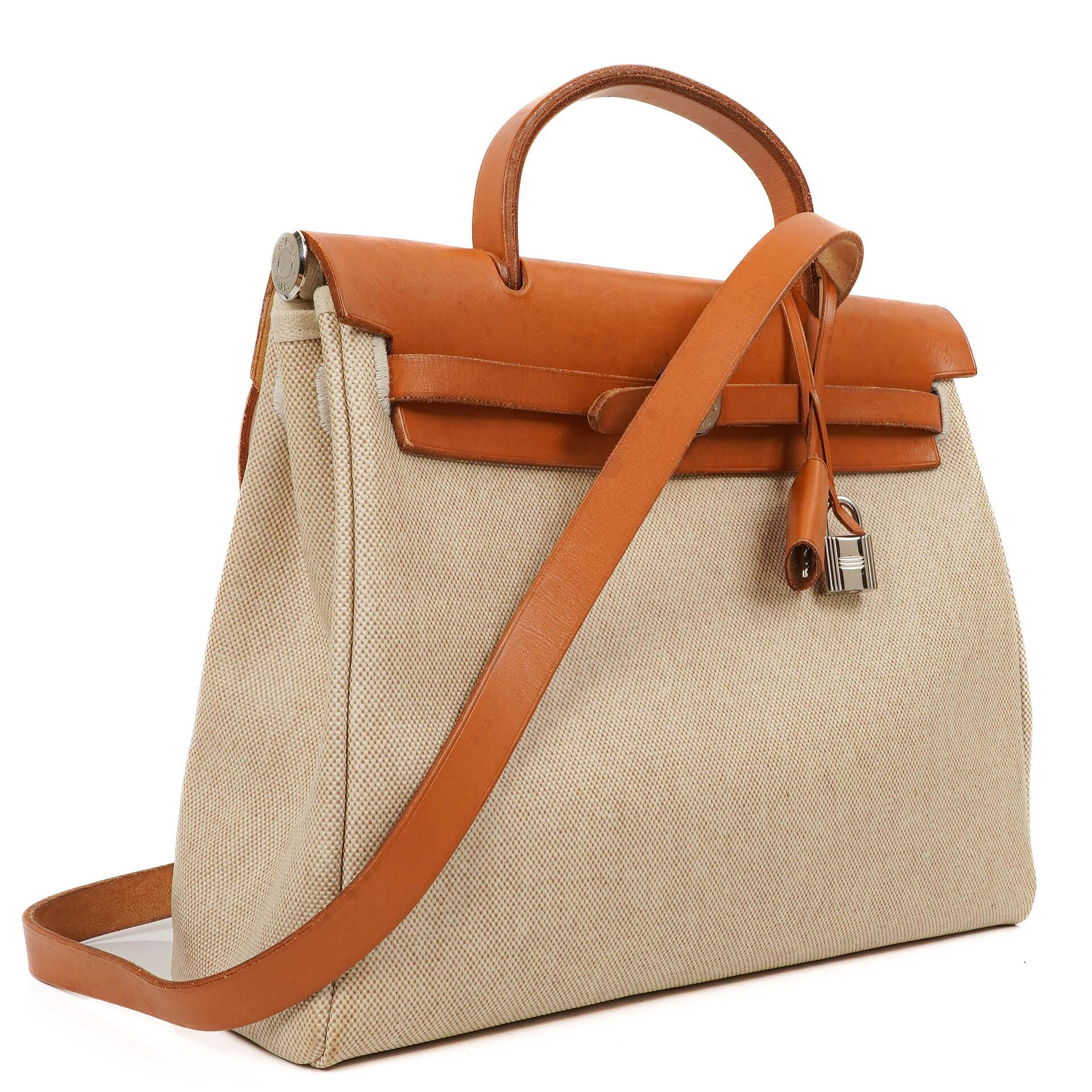 Hermes Herbag PM Vache Hunter Toile Canvas 30 Ecru Beige Naturel 2 Way Bag Palladium Hardware, 2000