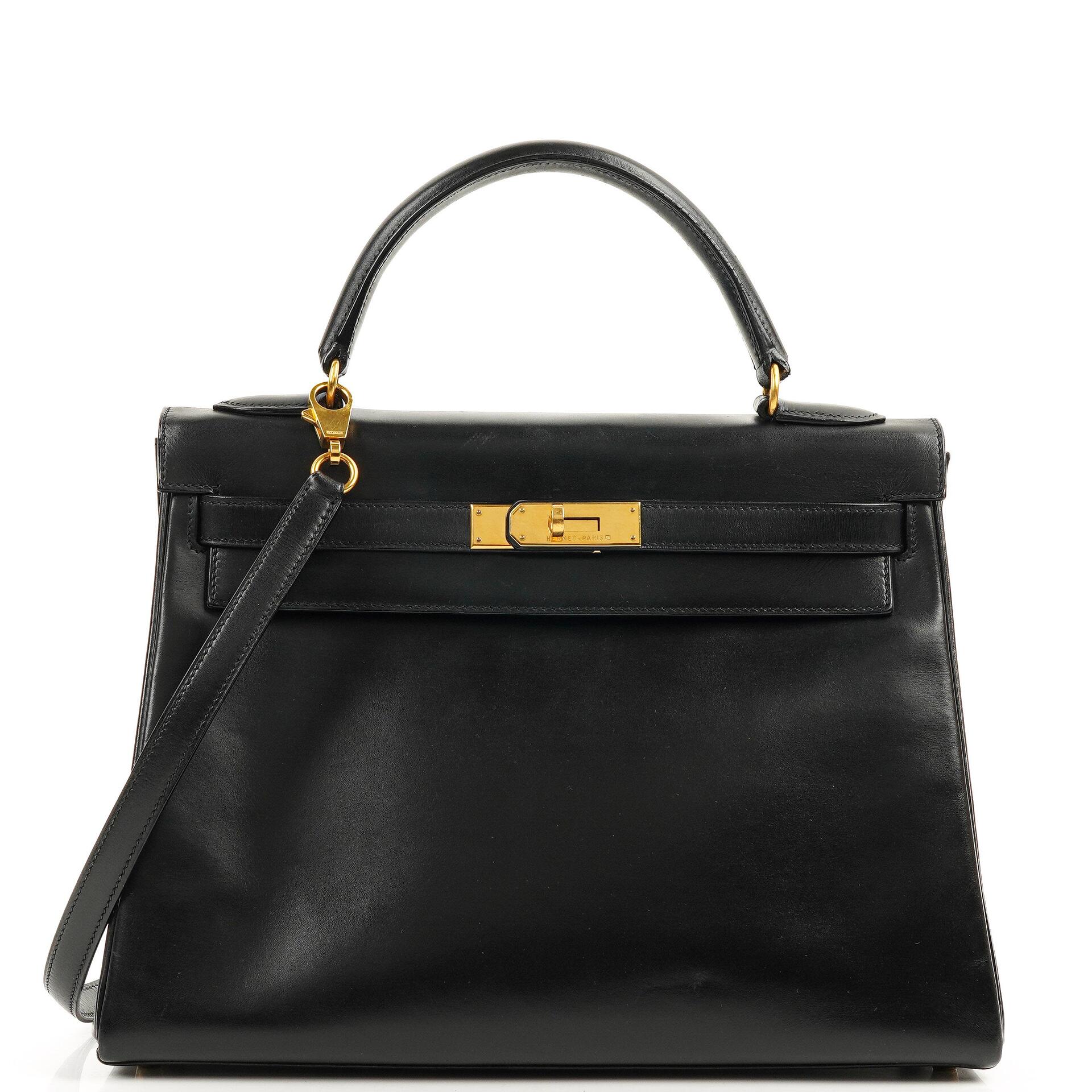 Hermes Kelly 32 Retourne Vintage Black Box Calf Gold Hardware, 1997