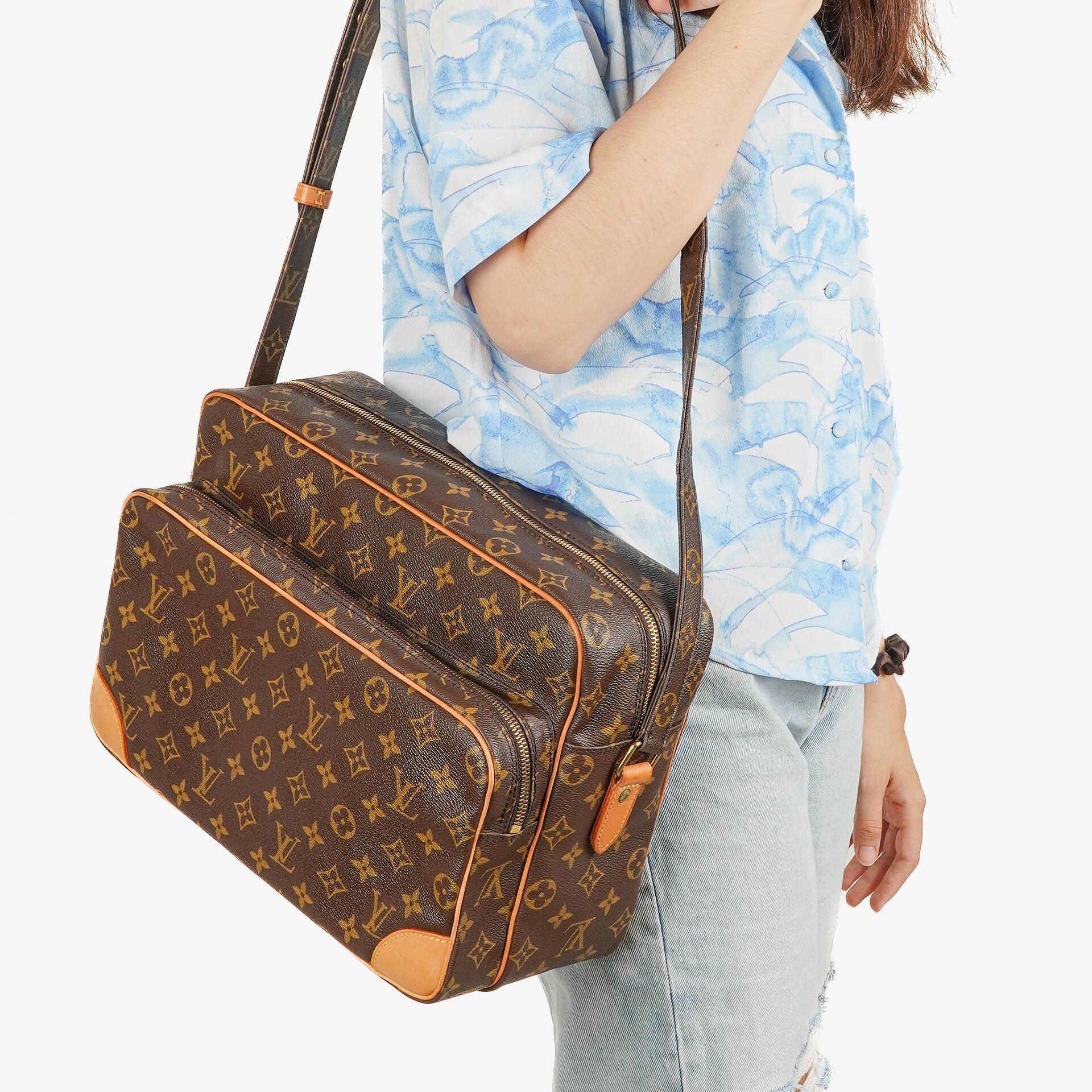 Louis Vuitton Nile GM Monogram Canvas Crossbody Bag