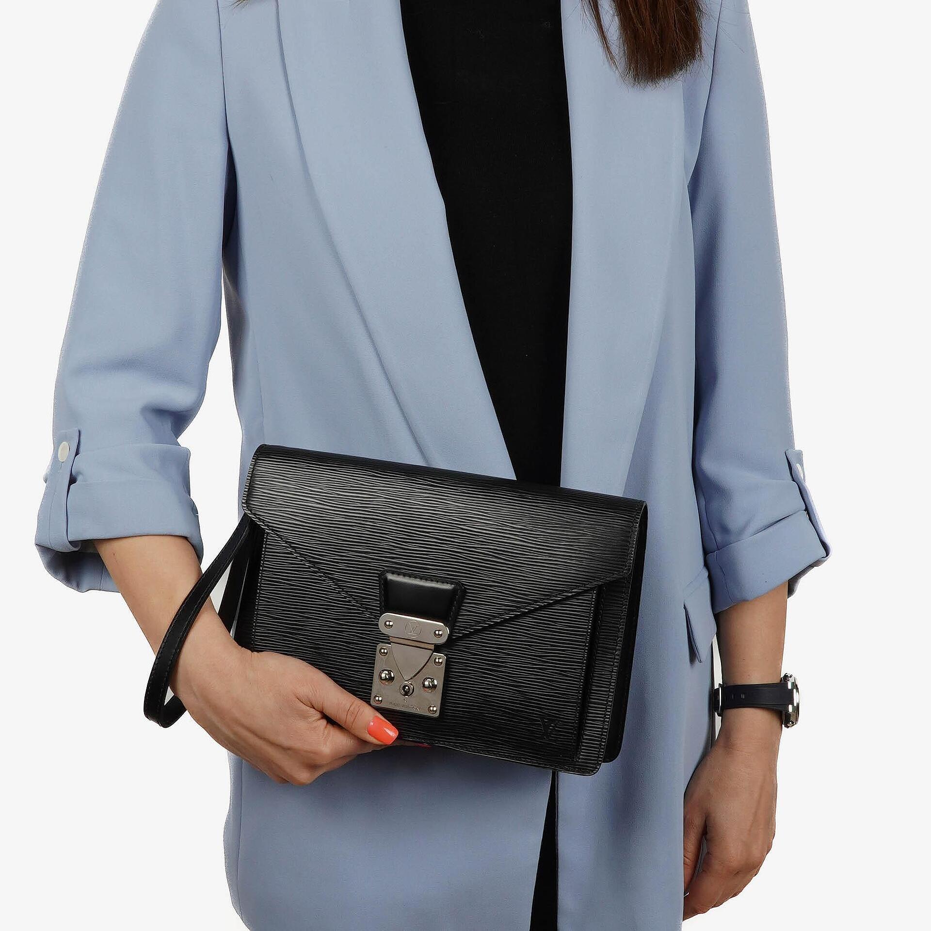 Louis Vuitton Sellier Dragonne Black EPI Leather Clutch Bag