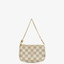 Clutch handbags