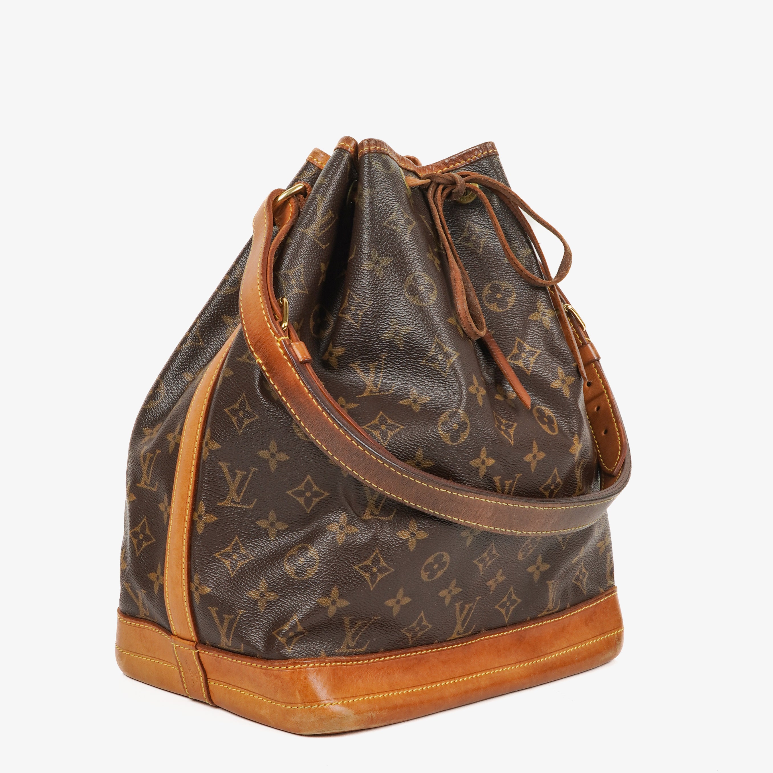 Louis Vuitton Noe Grande GM Monogram Canvas Shoulder Bag