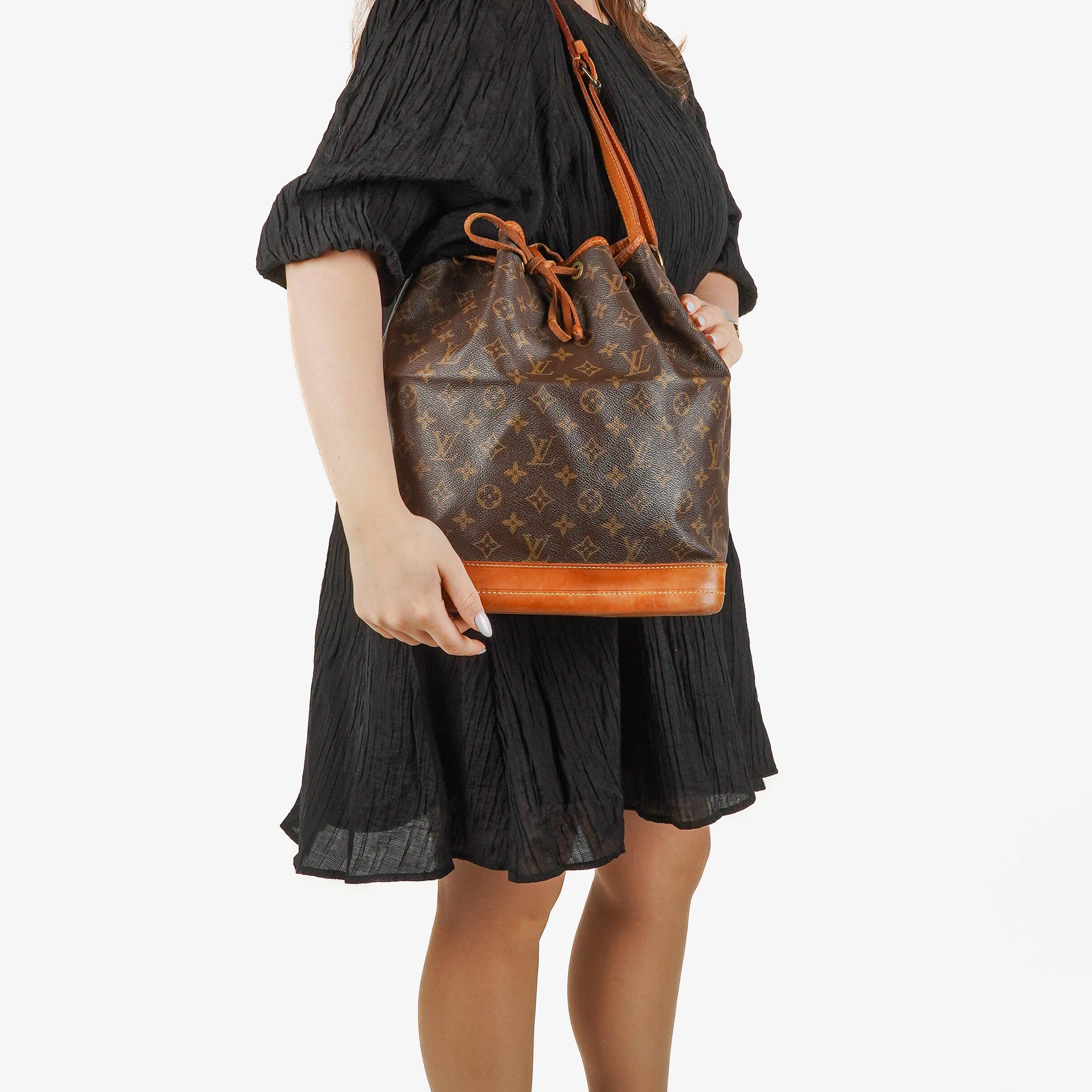 Louis Vuitton Noe Grande GM Monogram Canvas Schultertasche