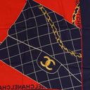 Foulard motif chaîne de sac Chanel en rouge et marine&nbsp;