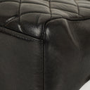 Sac appareil photo vintage Chanel en cuir matelassé noir avec ferrures plaquées or 24 carats