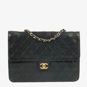 Sac classique à rabat simple en agneau matelassé avec ferrures plaquées or 24K Chanel