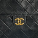 Sac classique à rabat simple en agneau matelassé avec ferrures plaquées or 24K Chanel