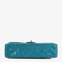 Sac double rabat moyen classique Chanel en cuir verni matelassé bleu avec ferrures argentées
