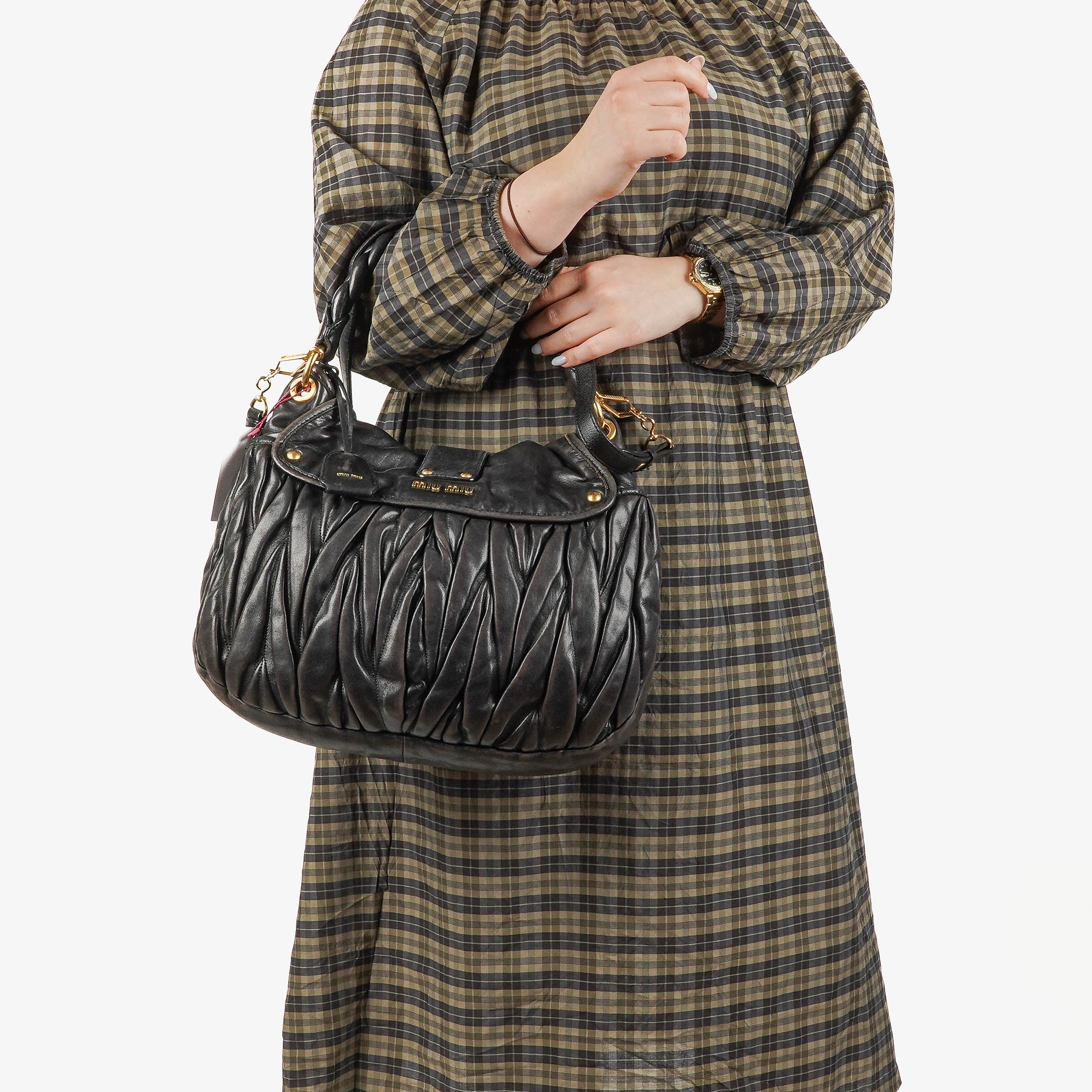 Sac Hobo Miu Miu Coffer Matelassé en cuir noir