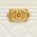 Chanel Boy Vit Kaviar Quiltad Kortfodral