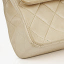 Sac Double Rabat Classique Moyen Vintage Chanel en Agneau Matelassé avec Ferrures Plaquées Or 24K