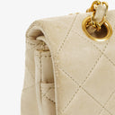 Sac Double Rabat Classique Moyen Vintage Chanel en Agneau Matelassé avec Ferrures Plaquées Or 24K