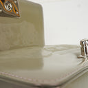 Petit sac à rabat Chanel Small Boy en cuir verni irisé violet clair