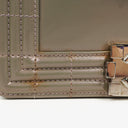 Petit sac à rabat Chanel Small Boy en cuir verni irisé violet clair