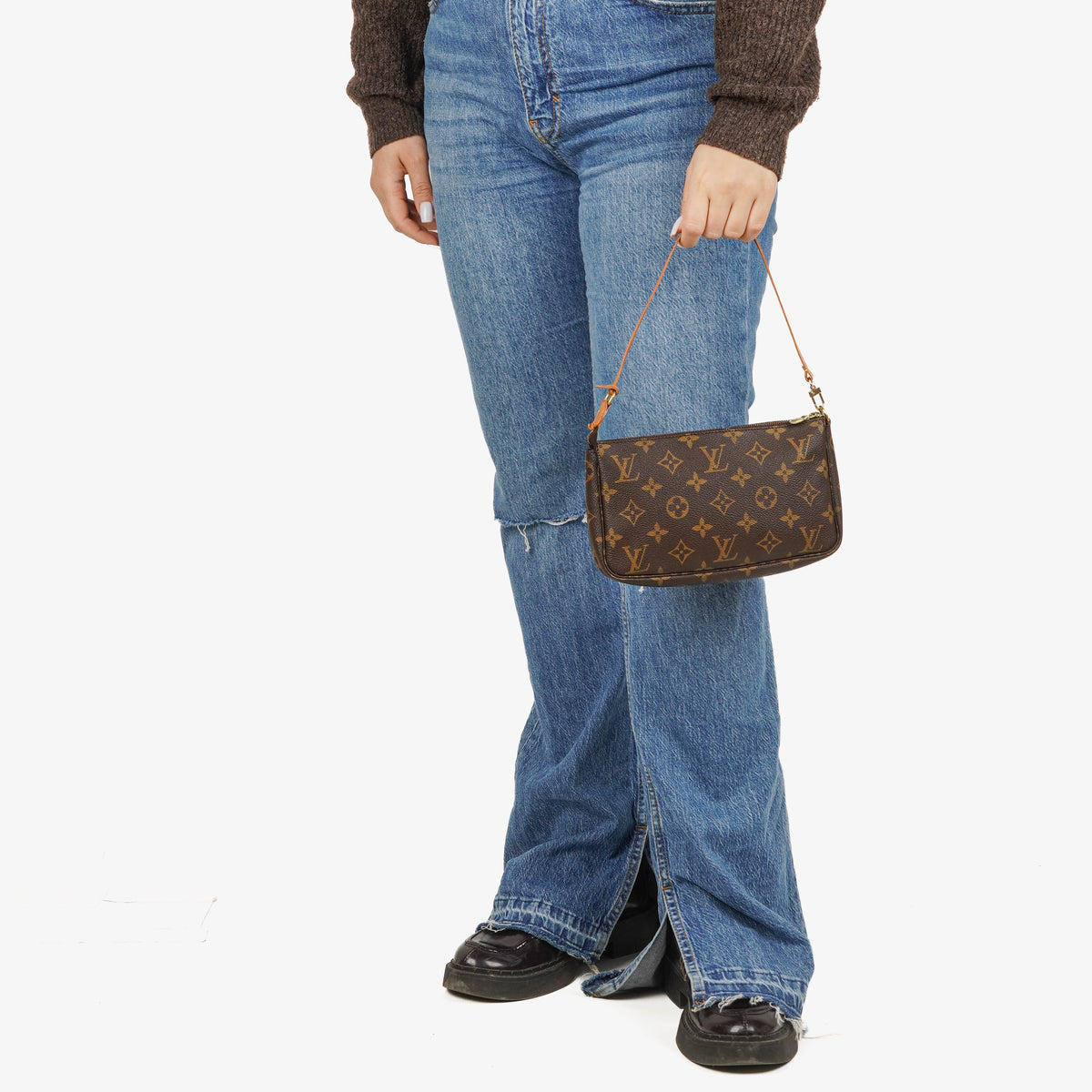 Louis Vuitton Pochette Accessoires Monogram Canvas Clutch Handbag