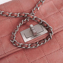 Sac à rabat Mademoiselle Chanel en daim rose chocolat