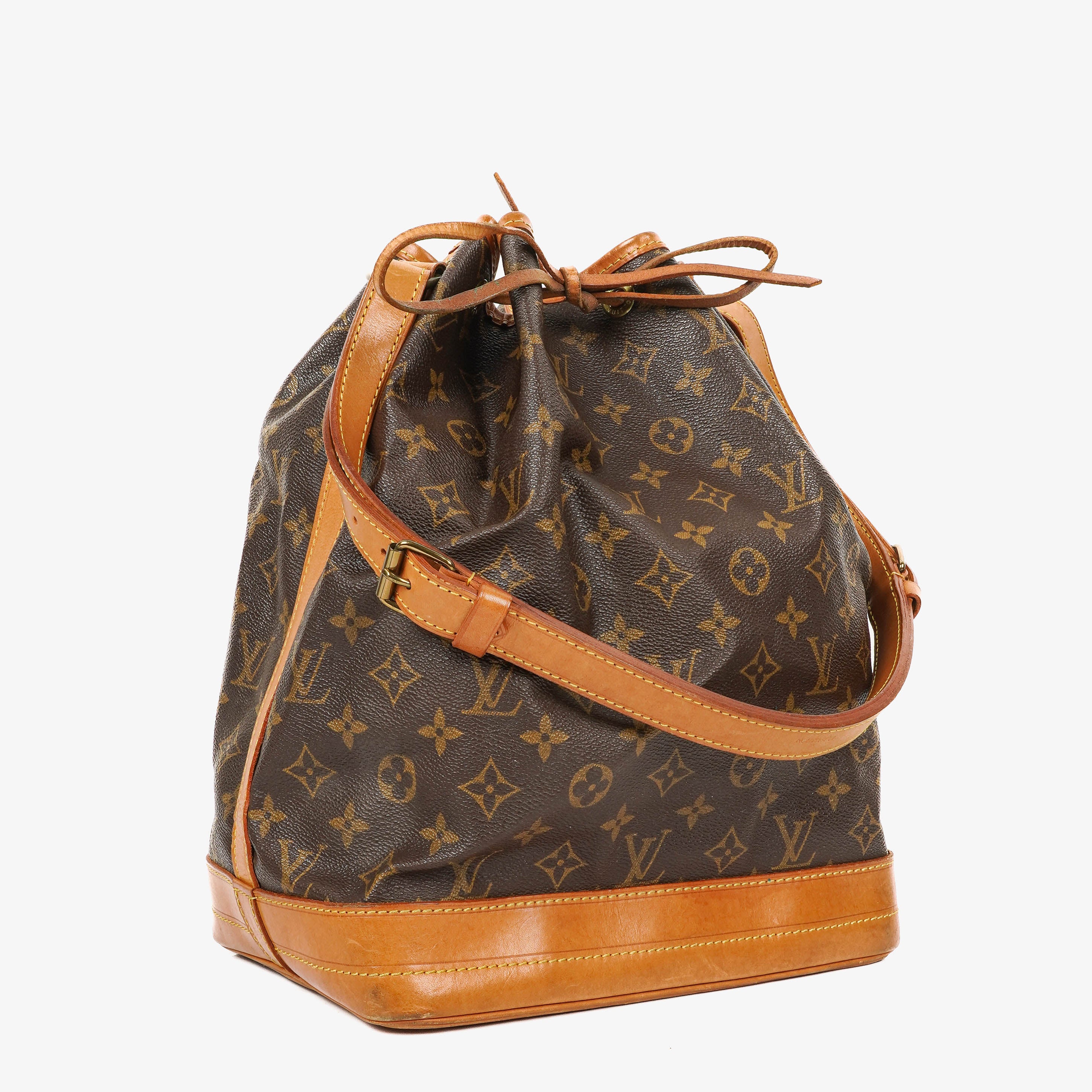 Louis Vuitton Noe Grande GM Monogram Canvas Shoulder Bag